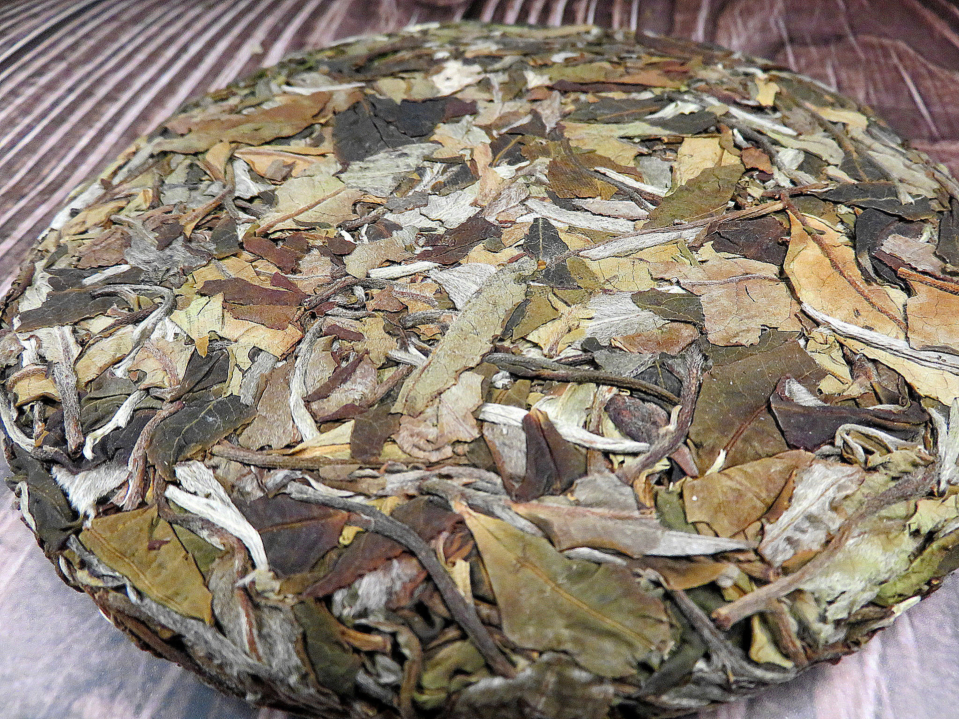 古树白茶 云南普洱茶生茶南糯山高山大叶种白茶200克 福鼎