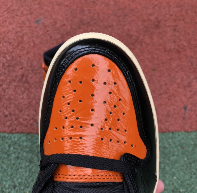 莆田纯原高-版本 aj1 猪油 扣碎篮板 漆皮做旧555088-028男子球鞋