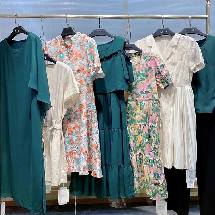 知彩22夏季新款时尚连衣裙品牌折扣女装走份批发低价专柜剪标货源