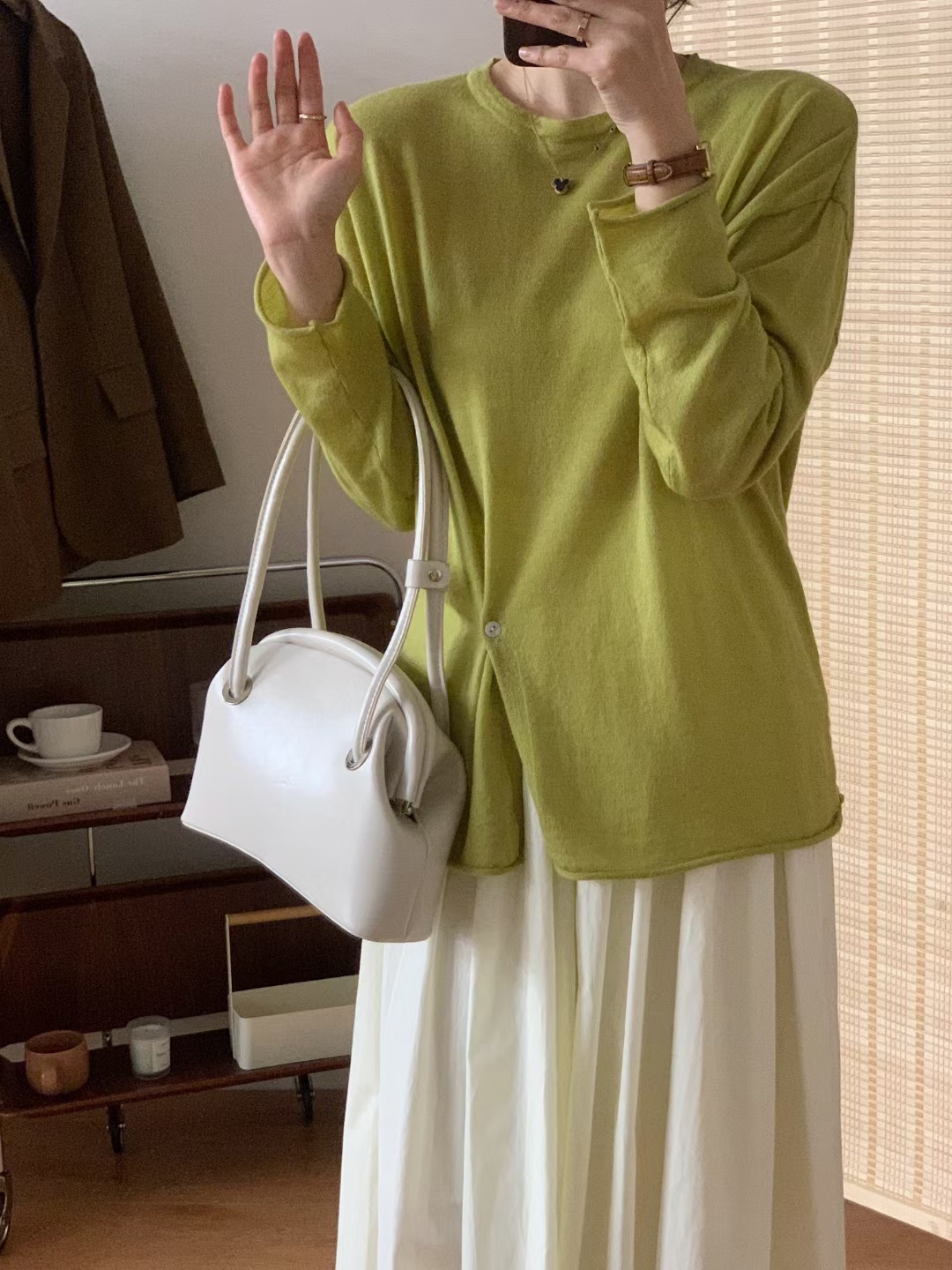 早春新款慵懒简约休闲圆领t恤纯色宽松显瘦长袖针织混纺上衣女