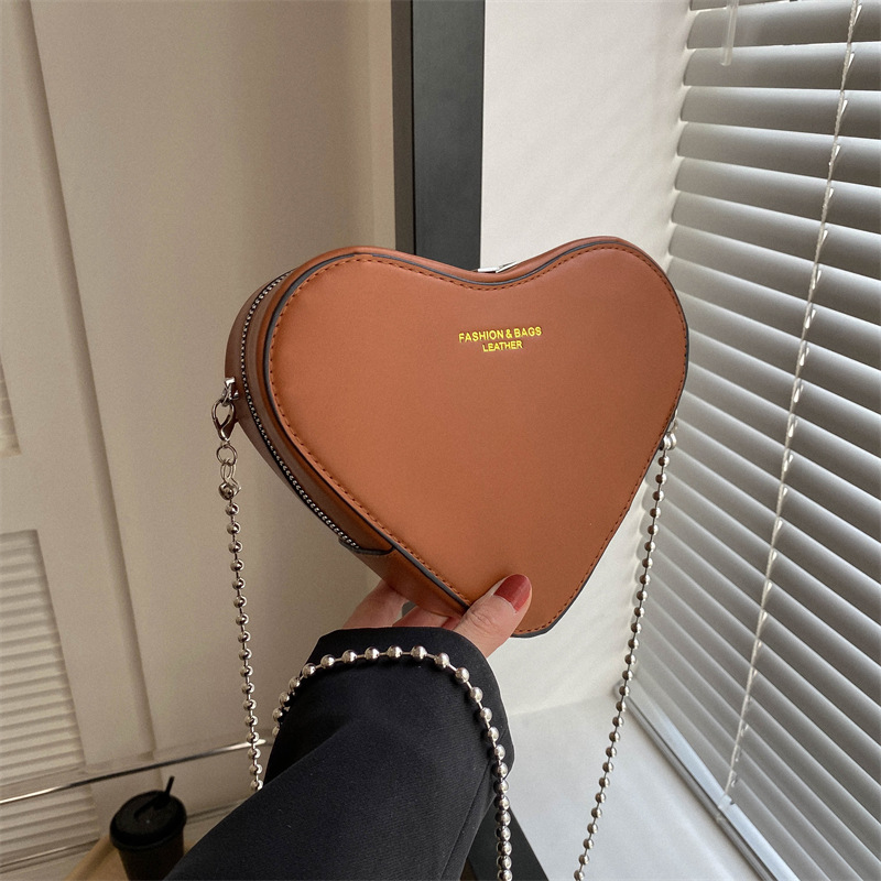 Small Bag Women's Bag 2023 Summer New Fashion Peach Heart Chain Bag Korean Style Sweet Western Style Shoulder Messenger Bag Wholesale