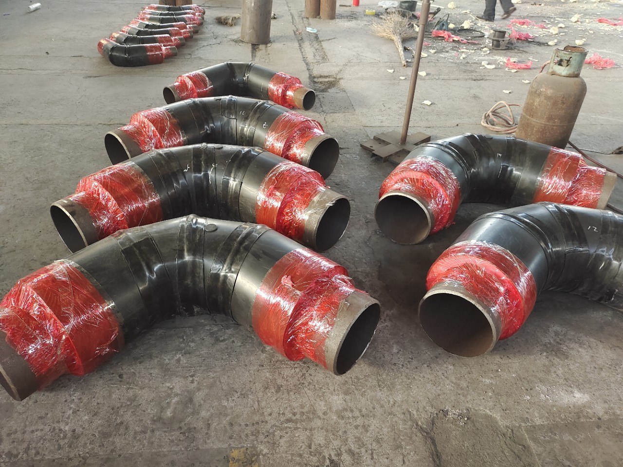 聚乙烯外套硬质聚氨酯发泡预制直埋保温弯头 密度大于60