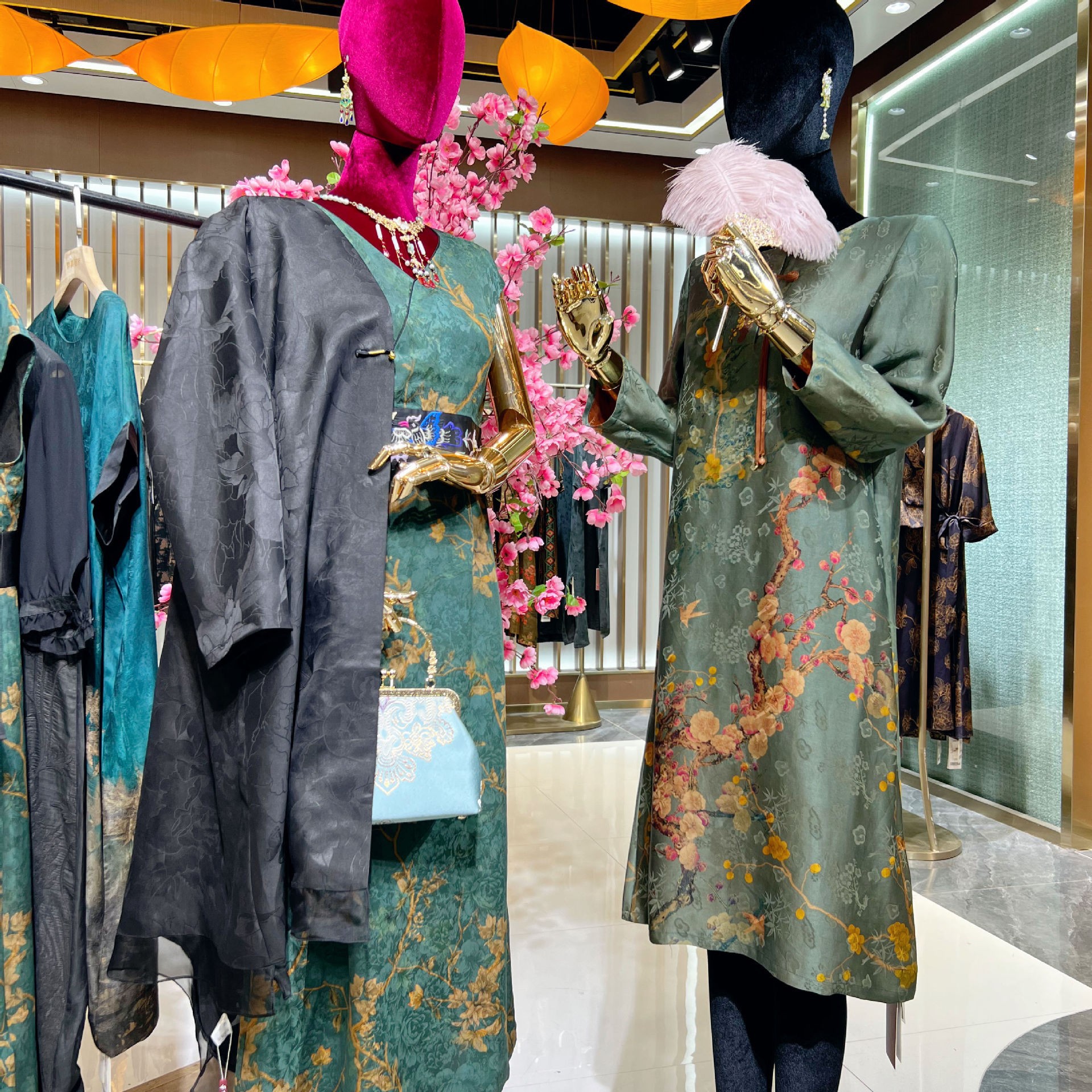 蚕素·香云纱国风高奢品牌折扣女装批发专柜正品清仓实体直播货源