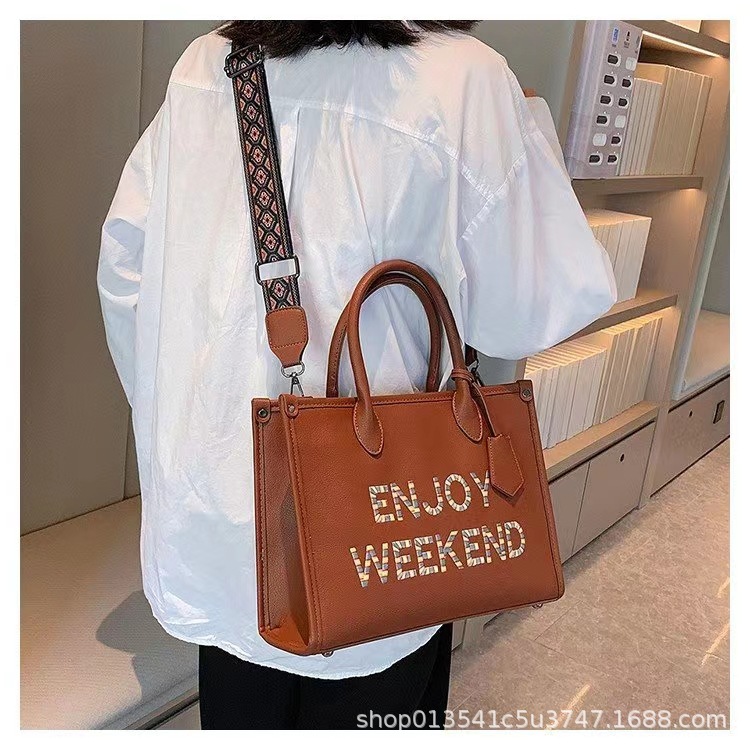 Foreign Trade Large Capacity Handbags Women's 2024 New Fashion Simple Letter Pack Shoulder Diagonal Crossbody Versatile Tote Bag