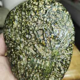 西藏蛇纹药王石臧宝陨玉冰种黄金点橄榄陨石原石摆件收藏精品