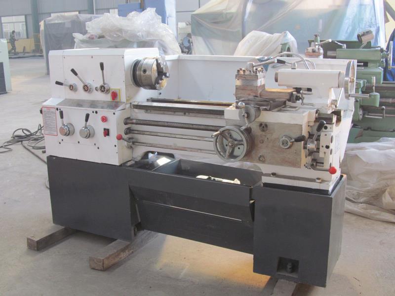 教学型c6132车床 普通车床c6132-1000mm厂家直销泰重机床保修一年