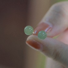 和田玉耳钉女复古轻奢绿色圆珠耳环简约日常可通勤耳饰