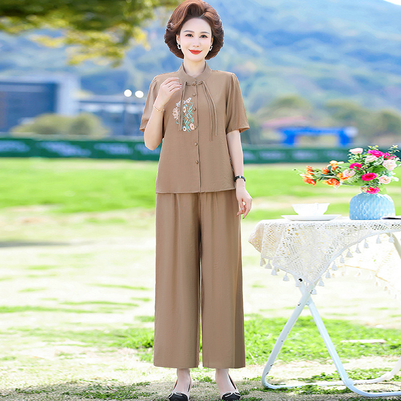 2024 Middle-Aged and Elderly Women's Summer Wear Ethnic Style Short Sleeve Suit New Mother's Clothes Age-Reducing Embroidery Cool Two-Piece Suit