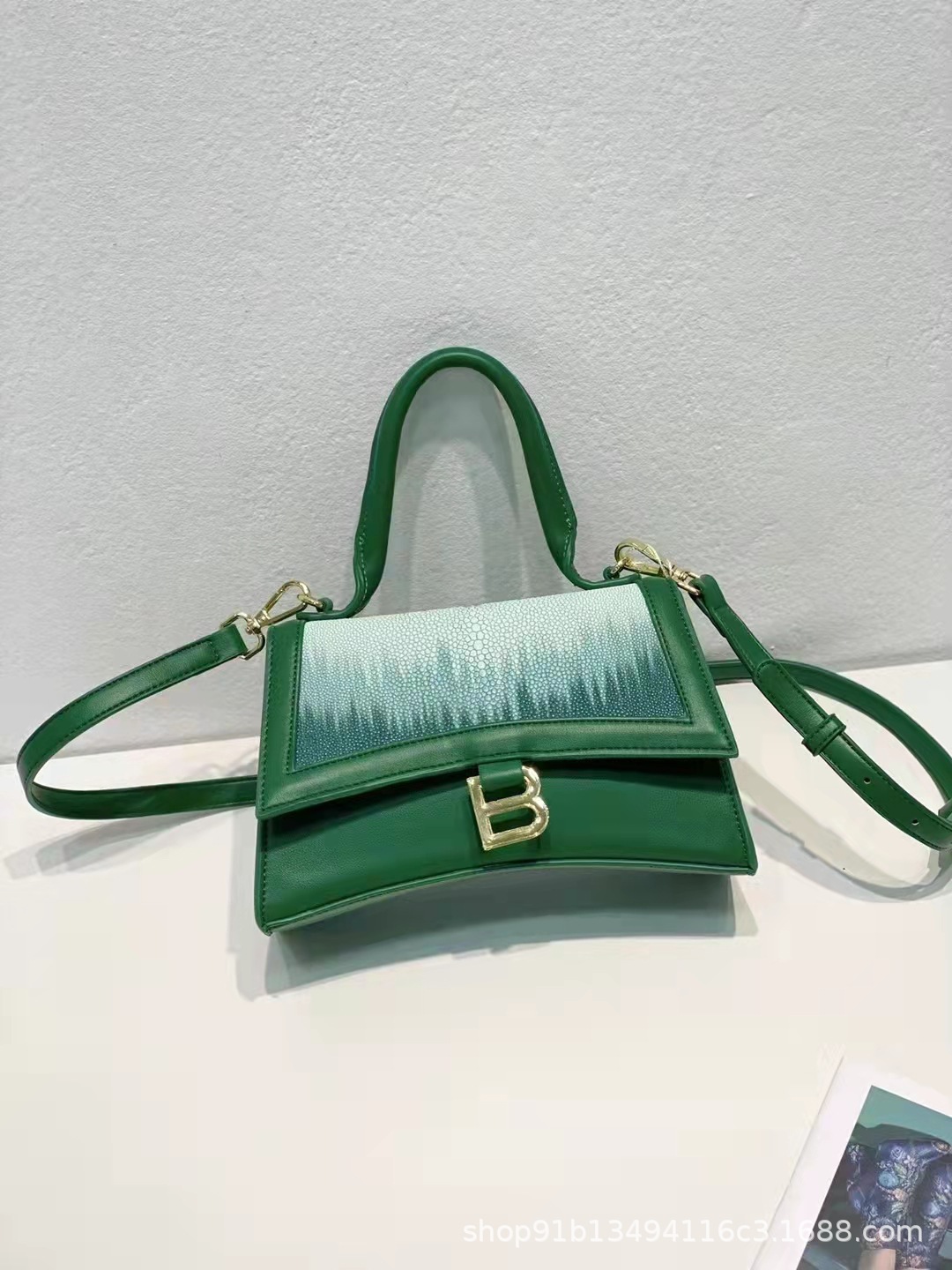 2022新款魔鬼鱼爆款珍珠鱼配皮女包潮时尚手提斜挎包沙漏包上新品