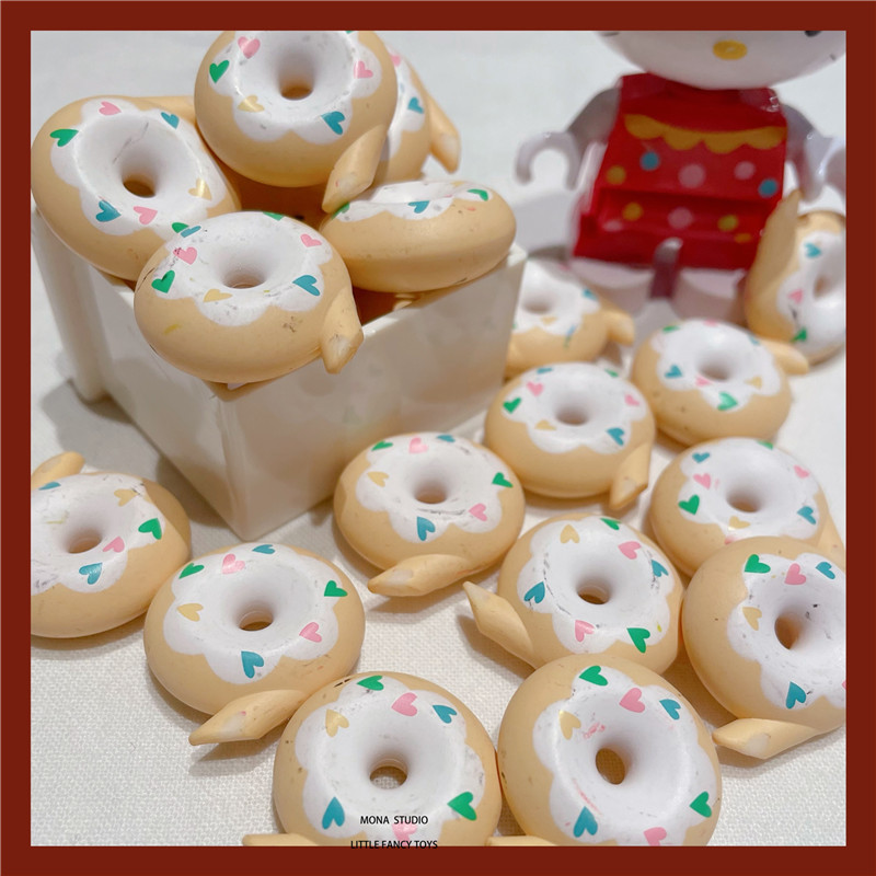 盲盒少女爱心黄色甜甜圈食玩微缩场景装饰模型散货现货diy手工新