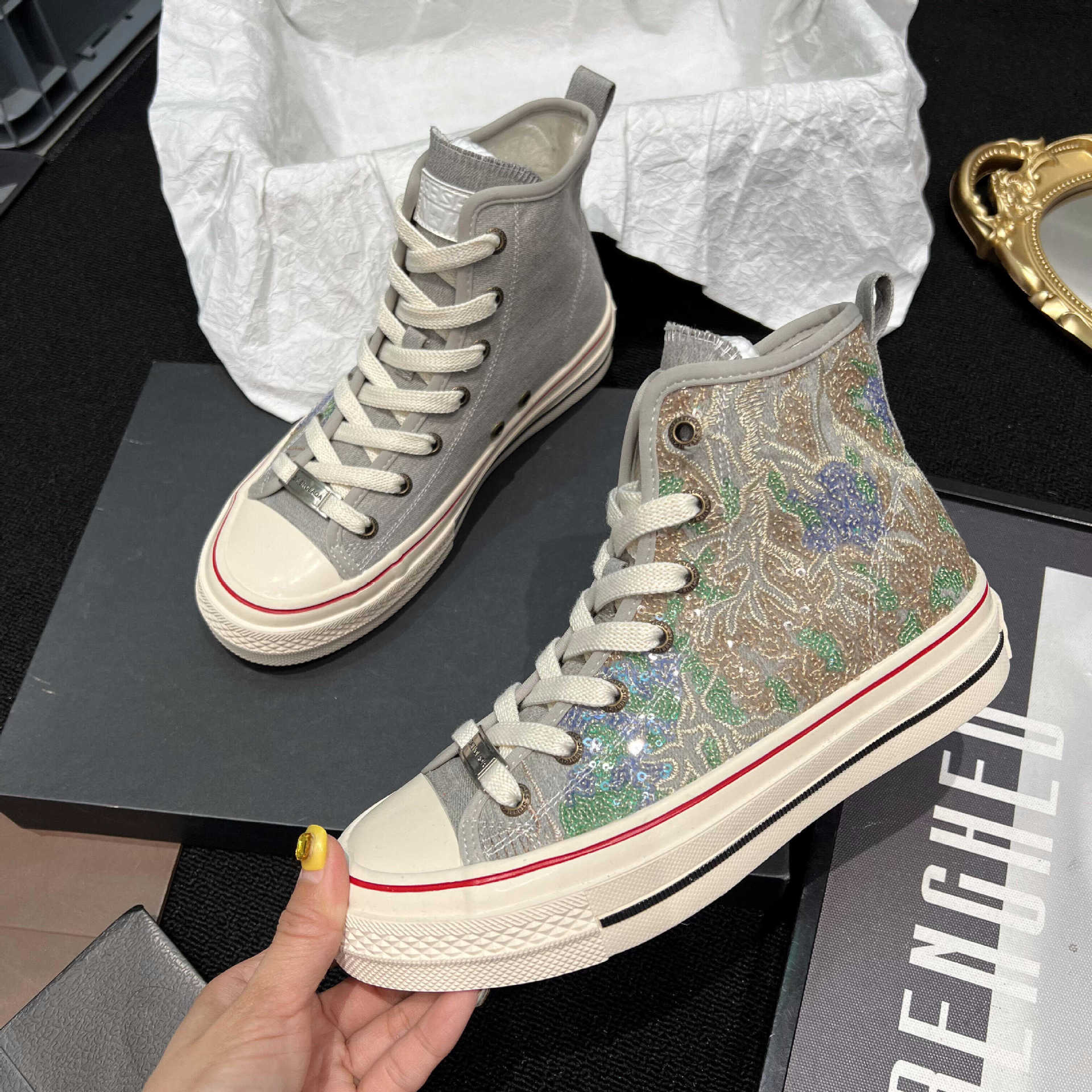 2024年春夏季新款高帮帆布鞋女透气亮片运动休闲鞋百搭厚底板鞋潮