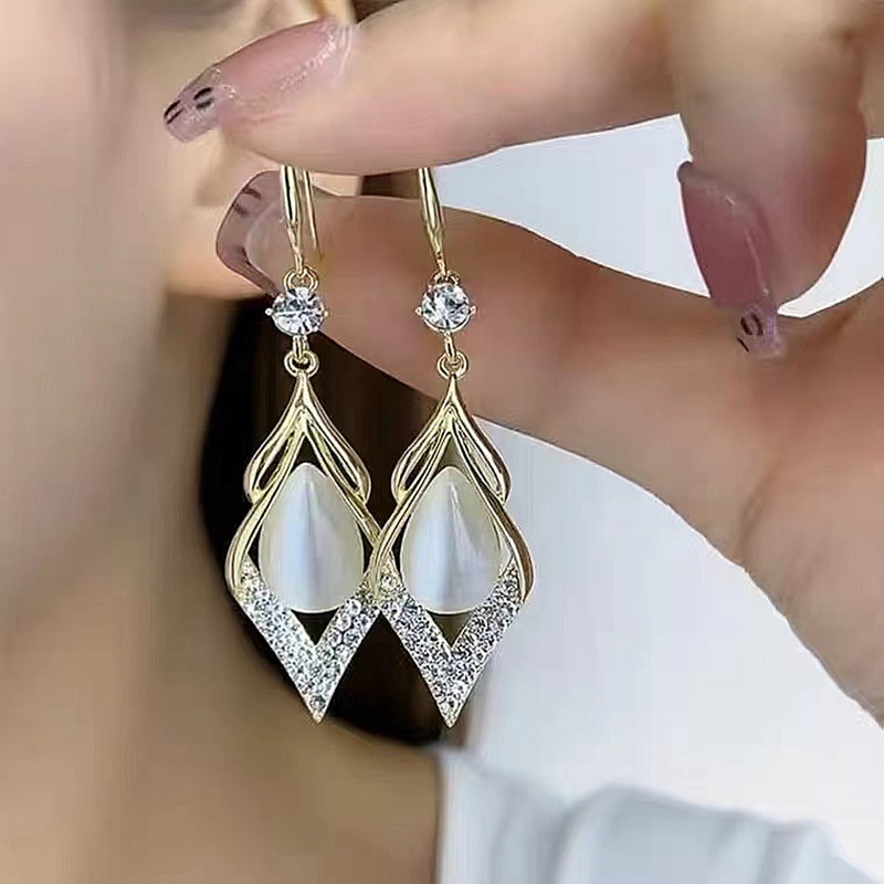 Japanese and Korean-Style Geometric Diamond-Embedded Opal Earrings Women's 2022 New Elegant Atmosphere Diamond Shaped Earrings Ear Rings