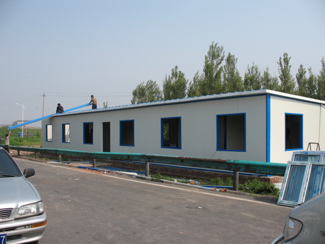 彩钢板活动房夹芯板活动房盖顶彩钢板大棚防火夹芯板车棚