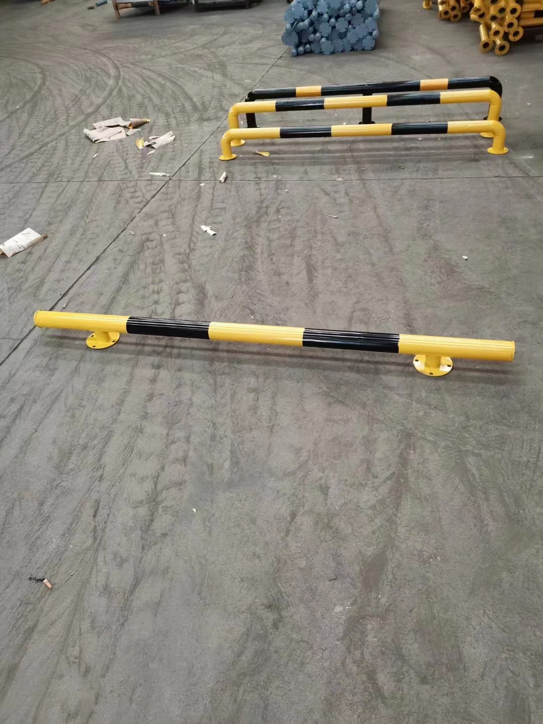 钢管停车位挡车器 u型护栏 车间马路隔离栏杆 防撞隔离栏限位器