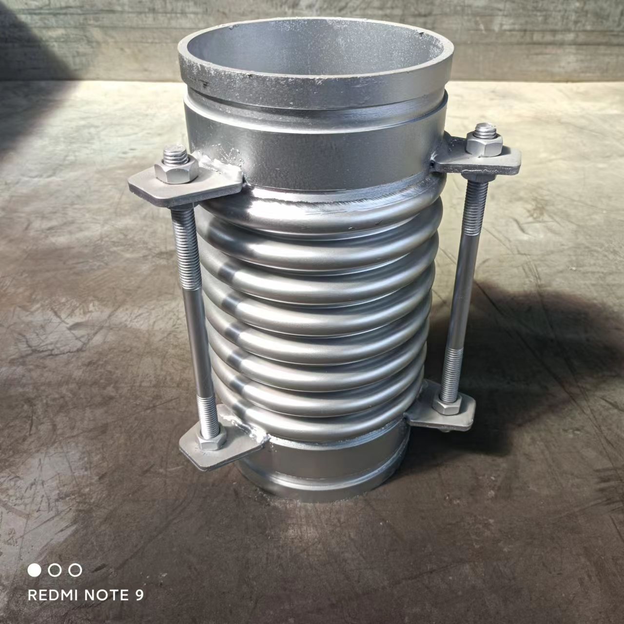 主营产品:金属软管;特种胶管;波纹补偿器;非金属补偿器;橡胶软接头