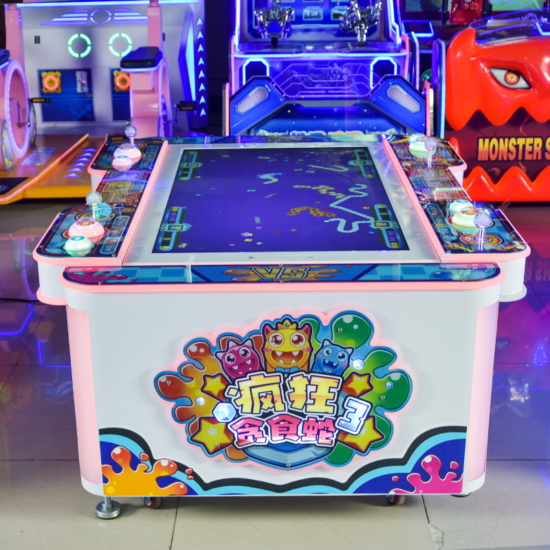 四人位疯狂贪食蛇大作战设备多人大冒险益智贪吃蛇游戏机厂家定制