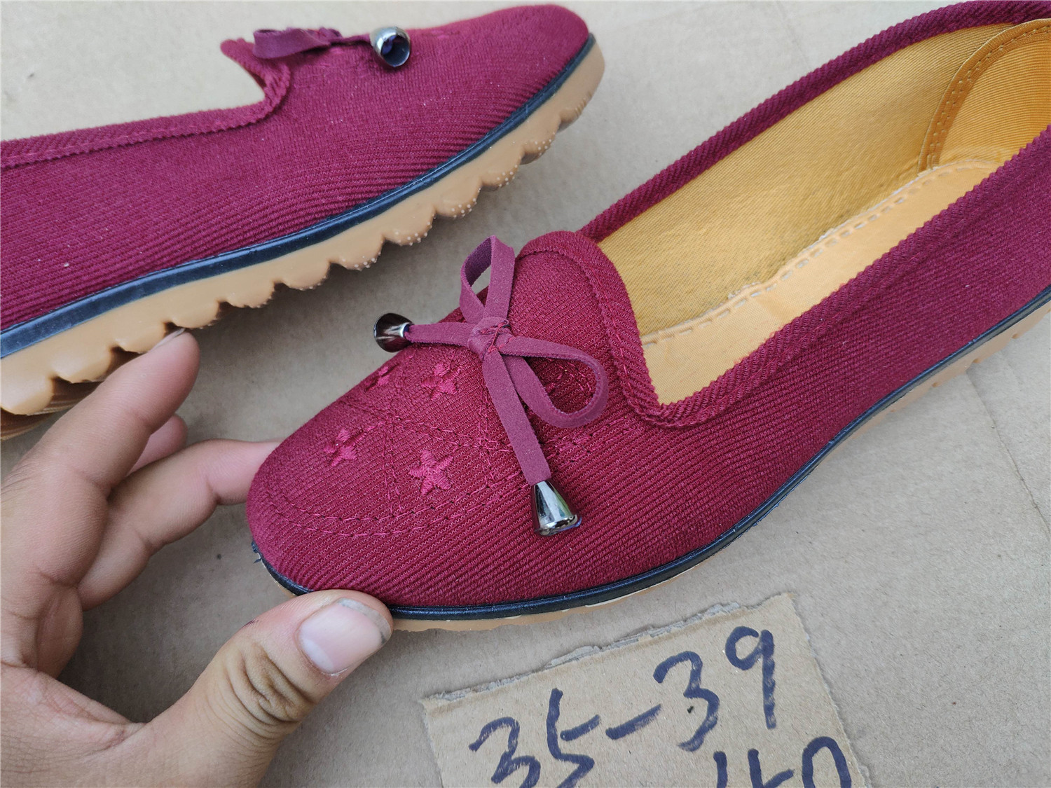 老北京布鞋一脚蹬懒人布鞋老太太秋季条绒女鞋平底老北京厂家批发