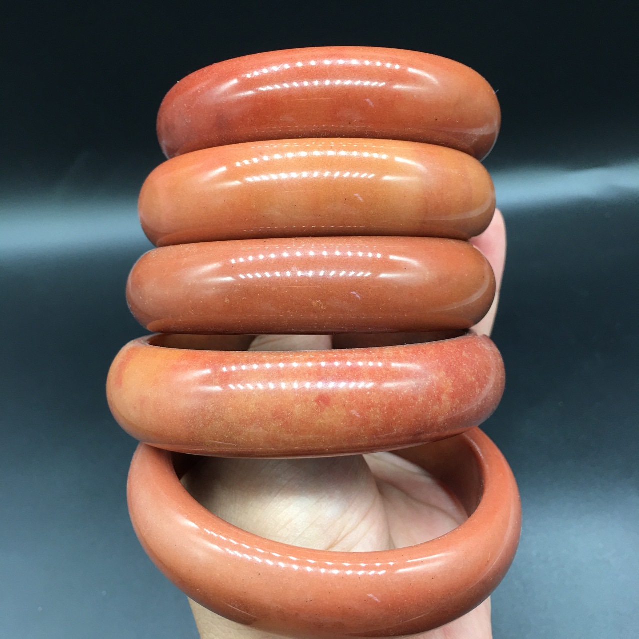 新疆金丝玉手镯原石佘太红玉手镯厂家直销直播供货