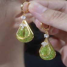 新款气质镂空网状绿色水晶耳扣女韩版小众设计感时尚洋气长款耳饰