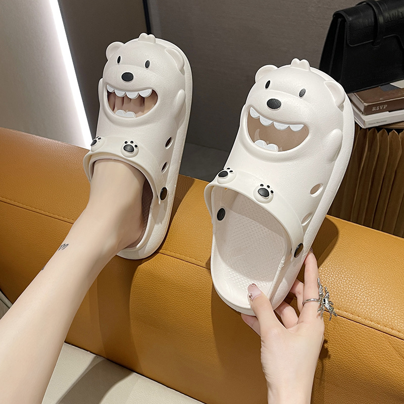 2023 New Smiley Bear Closed Toe Hole Shoes Women's Summer Beach Cartoon Cute Flip-Flops Women's Outer Wear