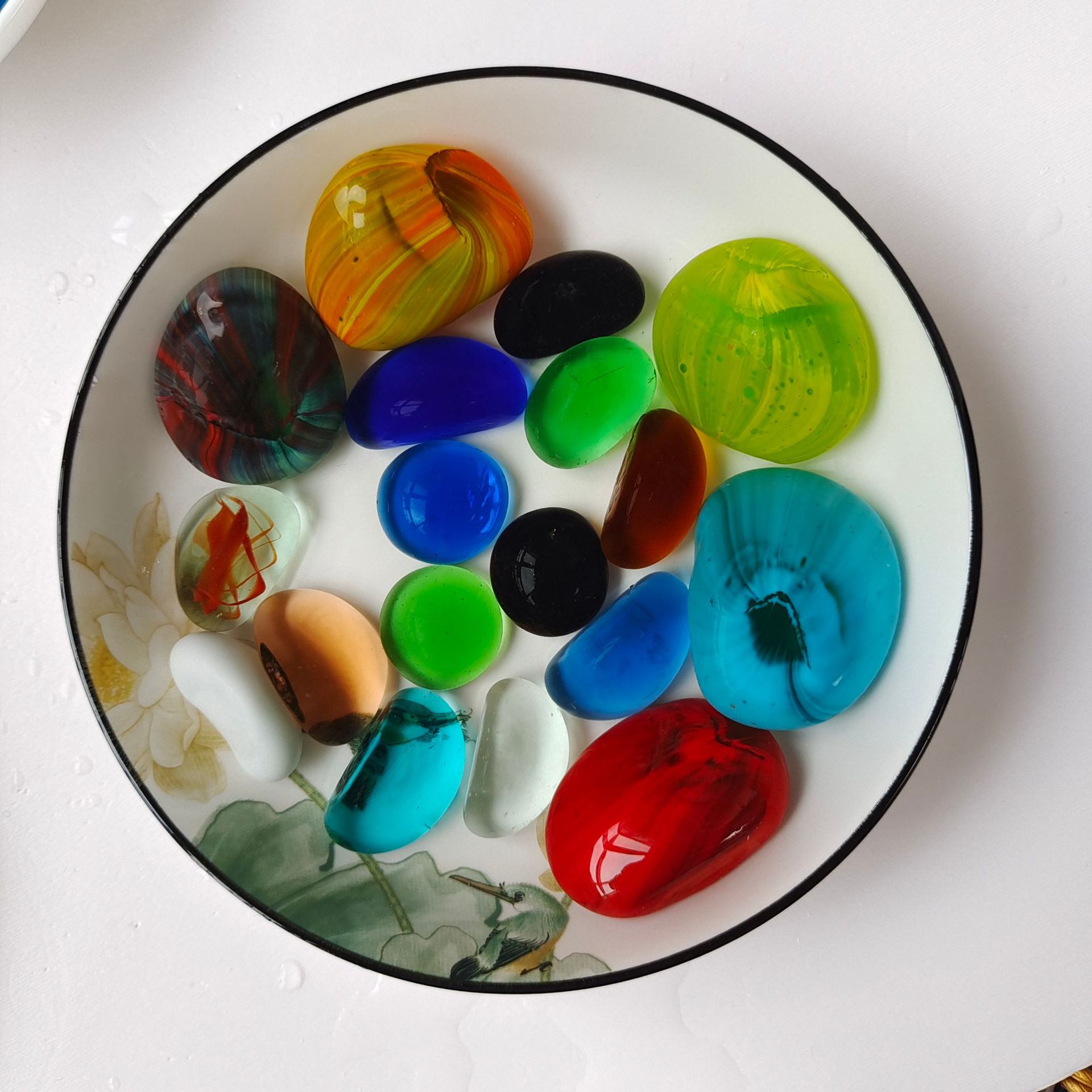 玻璃雨花石 鱼缸建筑装饰玻璃雨花石 腰果雨花石 彩色玻璃雨花石