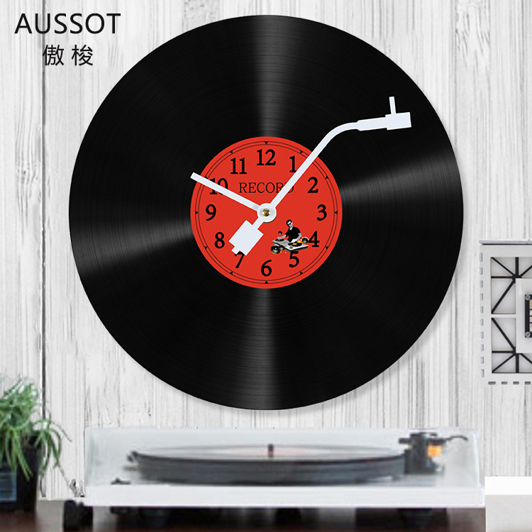 复古黑胶cd唱片留声机怀旧挂钟 创意酒吧咖啡馆音乐装饰个性墙钟