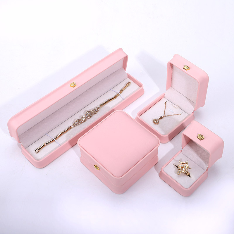 Crown PU Leather Jewelry Box Ring Box Necklace Box Jewelry Necklace Packaging Box Brace Lace Bracelet Jewelry Box