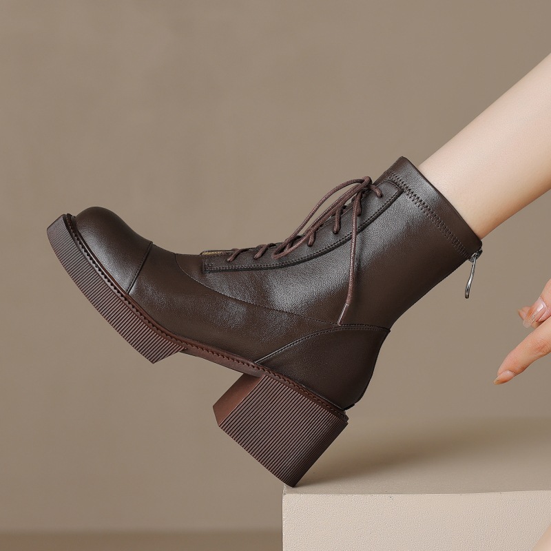 2023秋冬季牛皮时尚厚底瘦瘦靴配裙子高跟加绒低筒短靴40大码女鞋