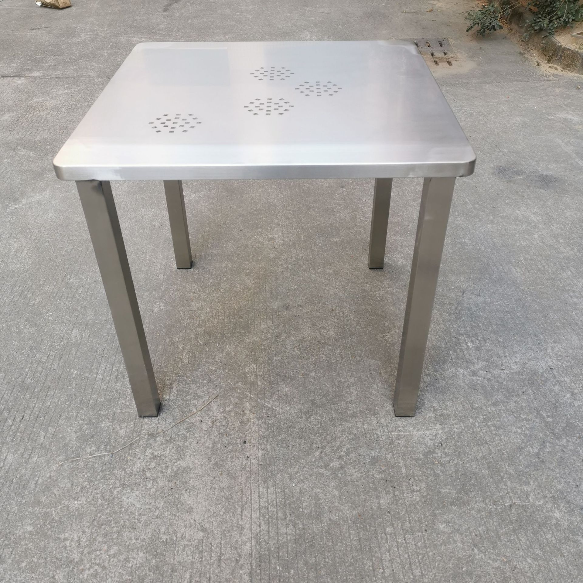 厂家直销不锈钢餐桌镂空造型桌子案板台面长方形打包台家用