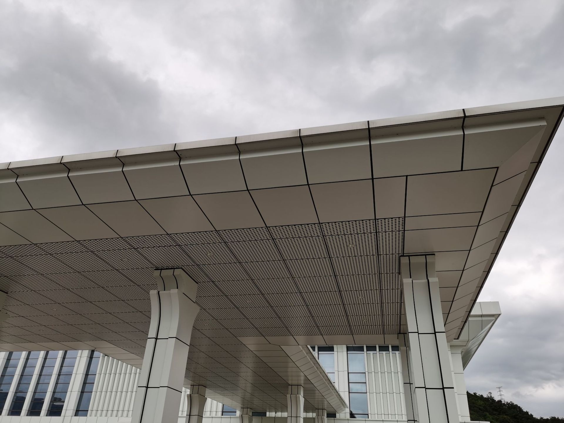 白色外墙铝单板 冲孔白色铝板