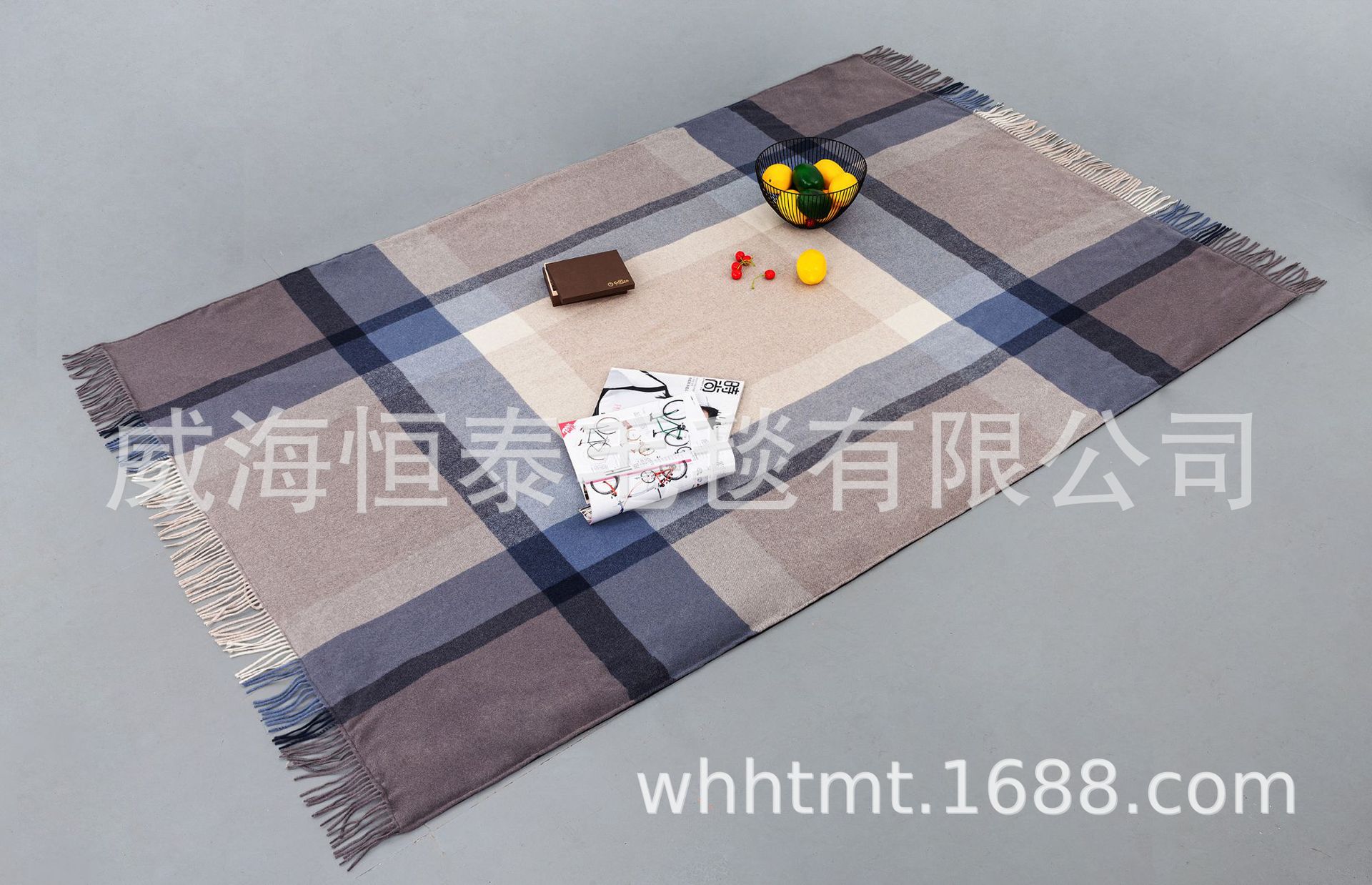 Processing Customized Portable Outdoor Picnic Mat Moisture Proof Pad Picnic Blanket Waterproof Machine Washable Floor Mat Park Camping