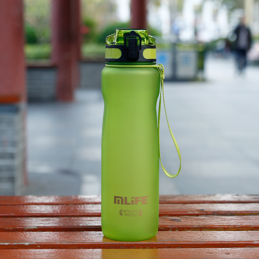 供应1000ml健身太空杯tritan材质32oz磨砂塑料杯弹盖运动水壶