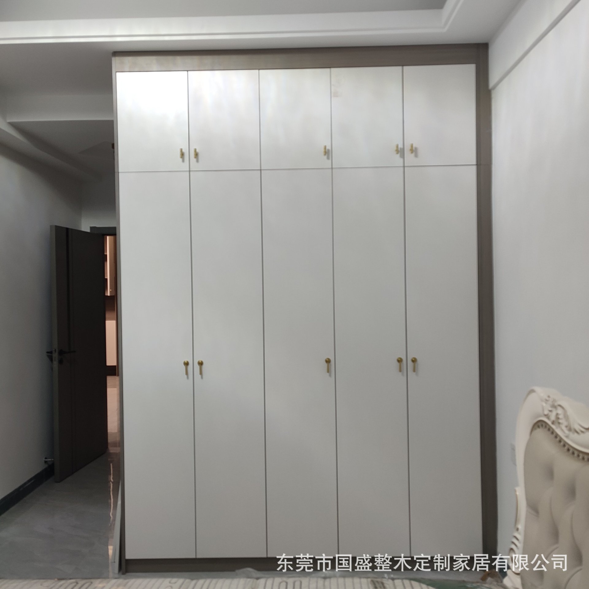 全屋家具厂家直销衣柜柜酒柜多层实木免漆板厂家直销年底大促