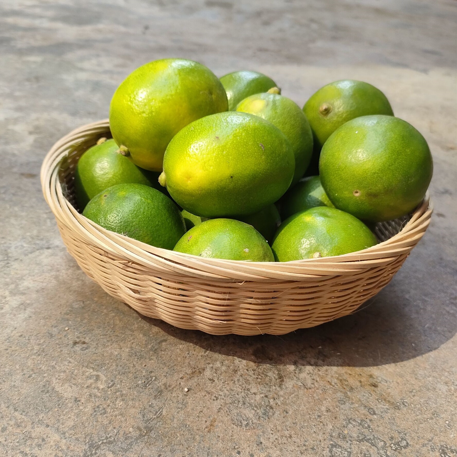 广西海南无籽香水柠檬台湾柠檬现摘薄皮奶茶店香柠有籽青柠檬