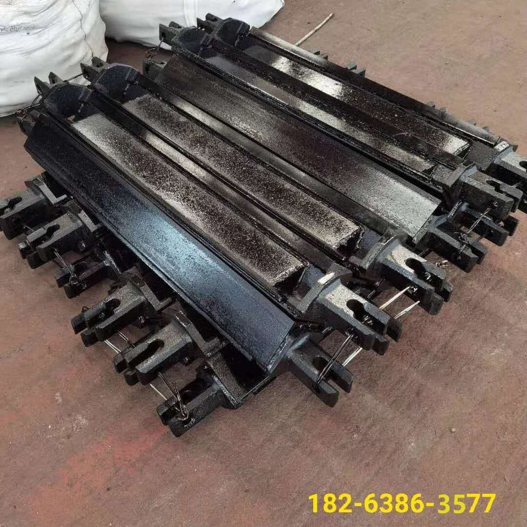 直销矿用刮板机配件捞渣机刮板40t刮板机用刮板锰钢铸造刮板