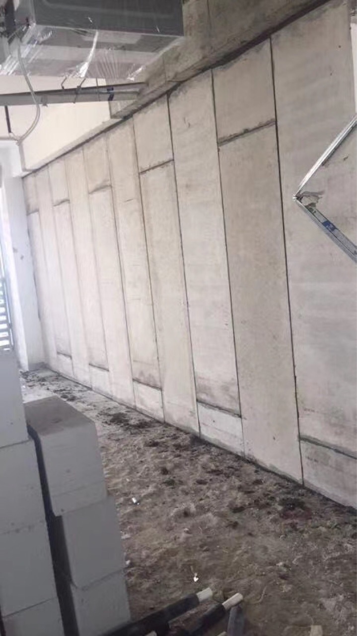 轻质隔音墙板硅酸钙板复合板替代空心砖聚苯颗粒水泥夹芯条板