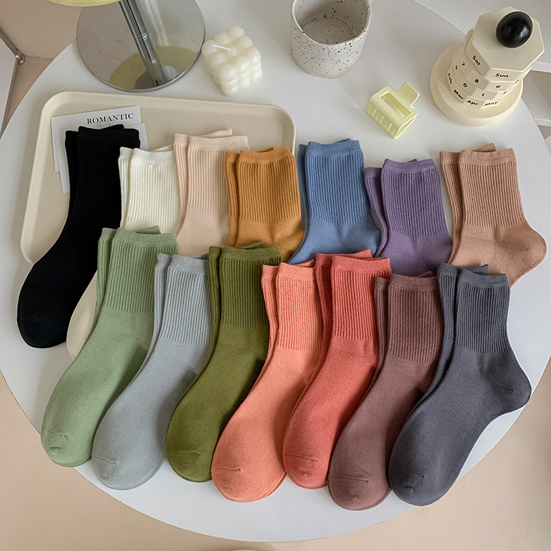 袜子女 秋冬新款运动中筒袜ins潮韩国学院风纯色白色黑色袜子批发