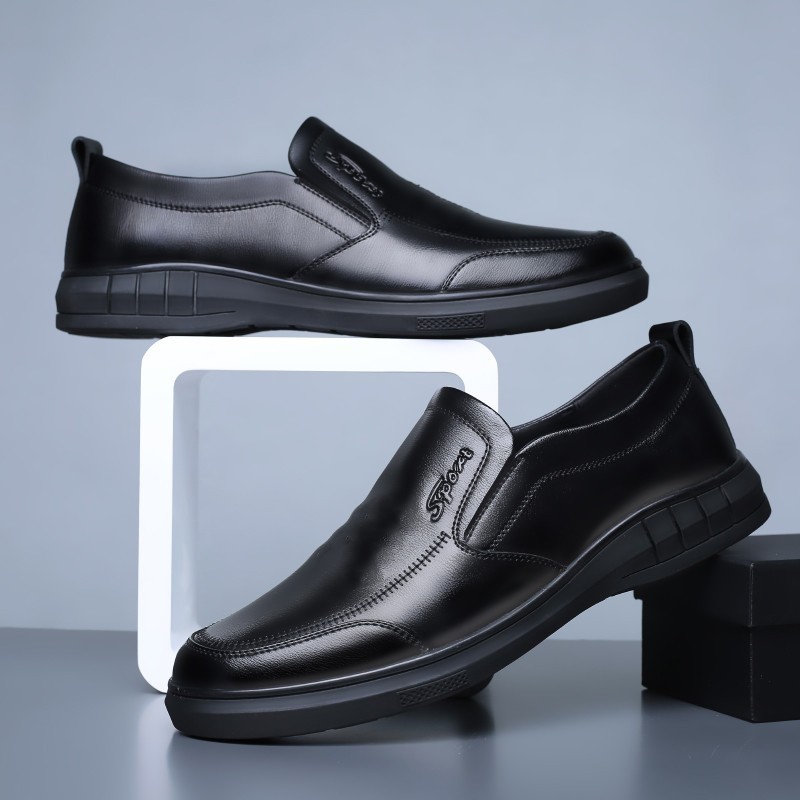 2023 Spring New Leather Shoes Pure Black for Men Casual Shoes Slip-on Lazy Shoes Soft Bottom Non-Slip Chef Driving Shoes