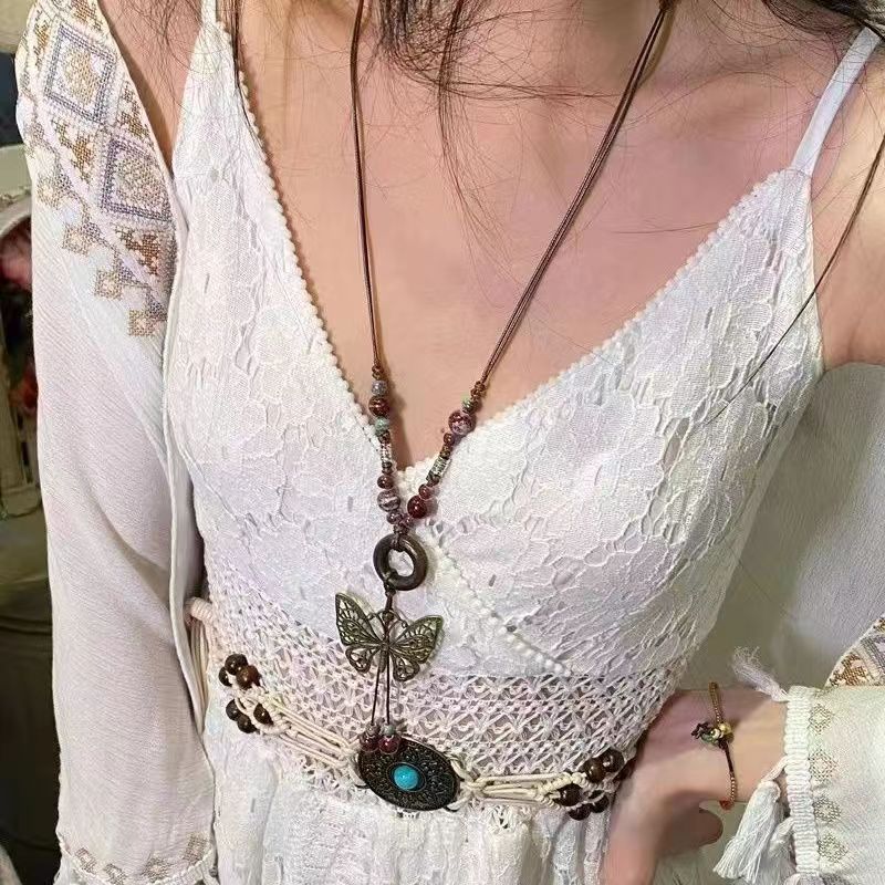 hollow butterfly ceramic beaded necklace women‘s retro ethnic style long sweater chain simple all-match antique accessories fashion