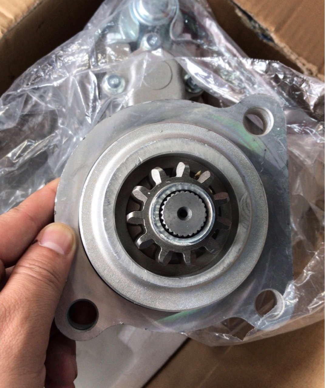 适用玉柴6mk起动机马达mkk1p2-3708100起动机马达