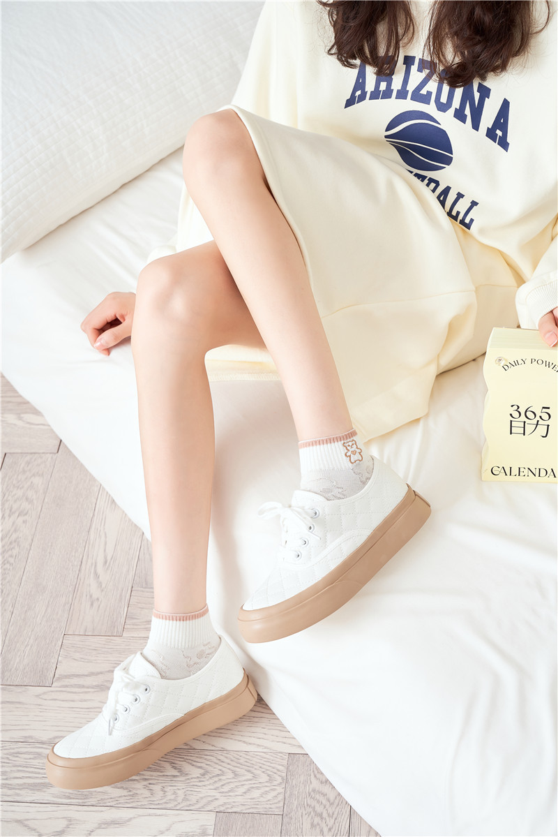 白色袜子春夏刺绣小熊女船袜ins潮日系卡通可爱短袜纯色女袜批发