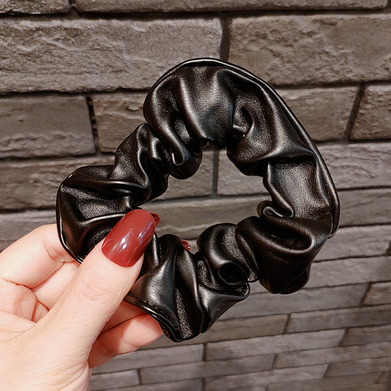 Korean New Autumn and Winter Gentle Milk Tea Color Elegant PU Leather Large Intestine Hair Band Hair Rope