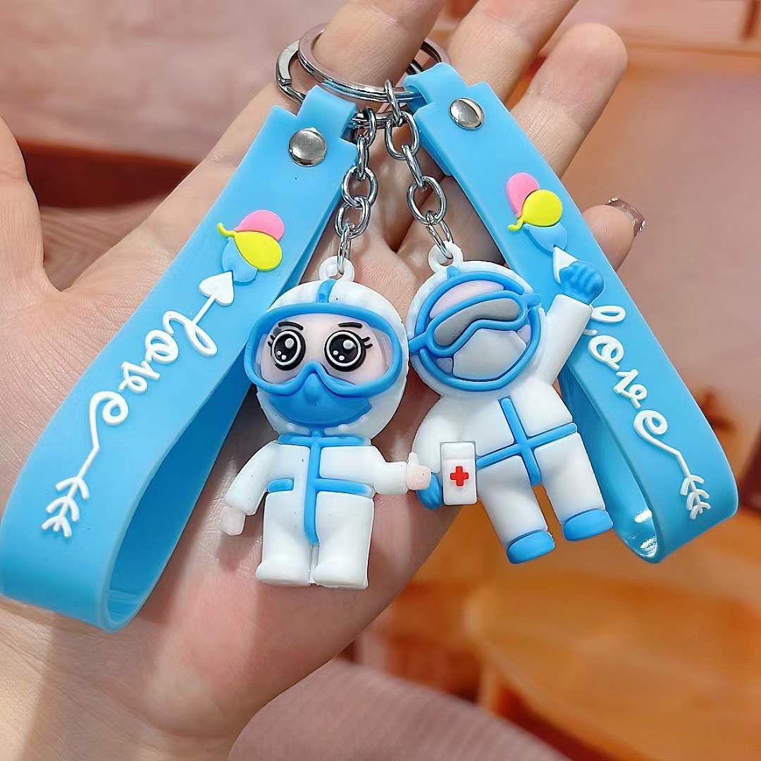 抗疫英雄纪念品医护人员钥匙扣护士大白挂件创意防护服挂件小礼品