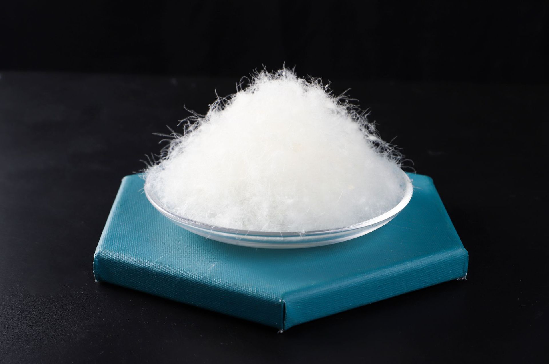 服装标准90水洗白鸭绒纯白大朵绒高蓬松90纺织羽绒羽毛原料