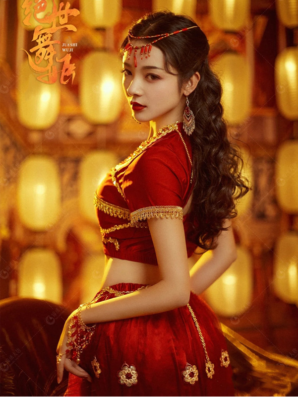 印度服装异域风情西域舞姬美人抹胸汉服民族风沙漠旅拍影楼写真饰
