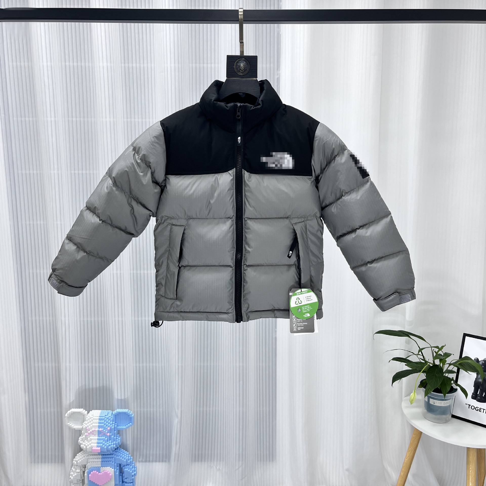 New 1996tnf Boy Girl's down Coat Large Plaid 700 Fluffy Bread down Jacket Embroidered Logo Coat