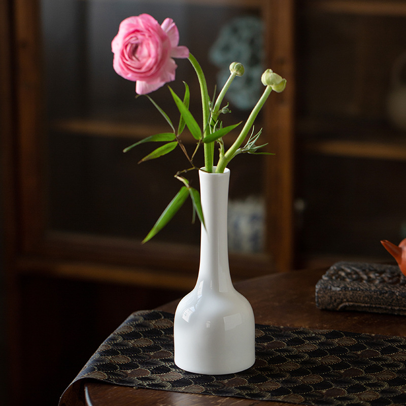干花白瓷花瓶2021新款陶瓷花器小口径细口插花摆件桌面ins风小众-报价