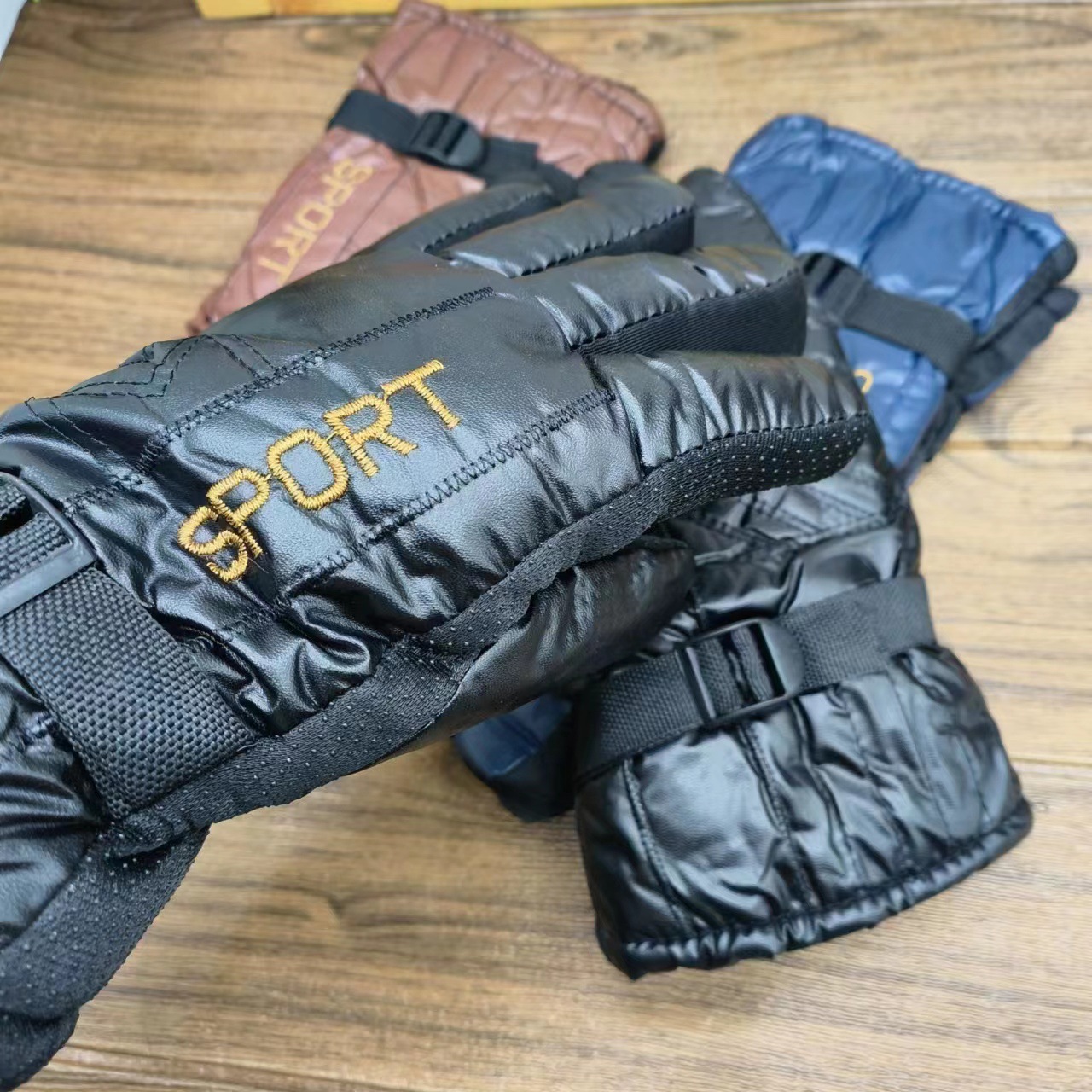 户外皮手套 冬季加大加厚大棉手套pu骑行保暖防寒手套 10元百货