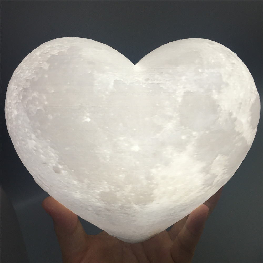 厂家定制3d打印心形月球灯遥控氛围灯usb充电台灯生日礼物小夜灯