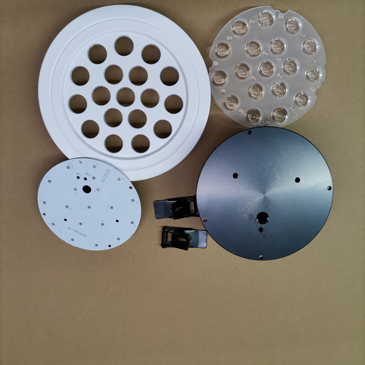 18x2w珠宝射灯外壳配件冷段散热器弹簧p7铝基板连体透镜全铝灯面